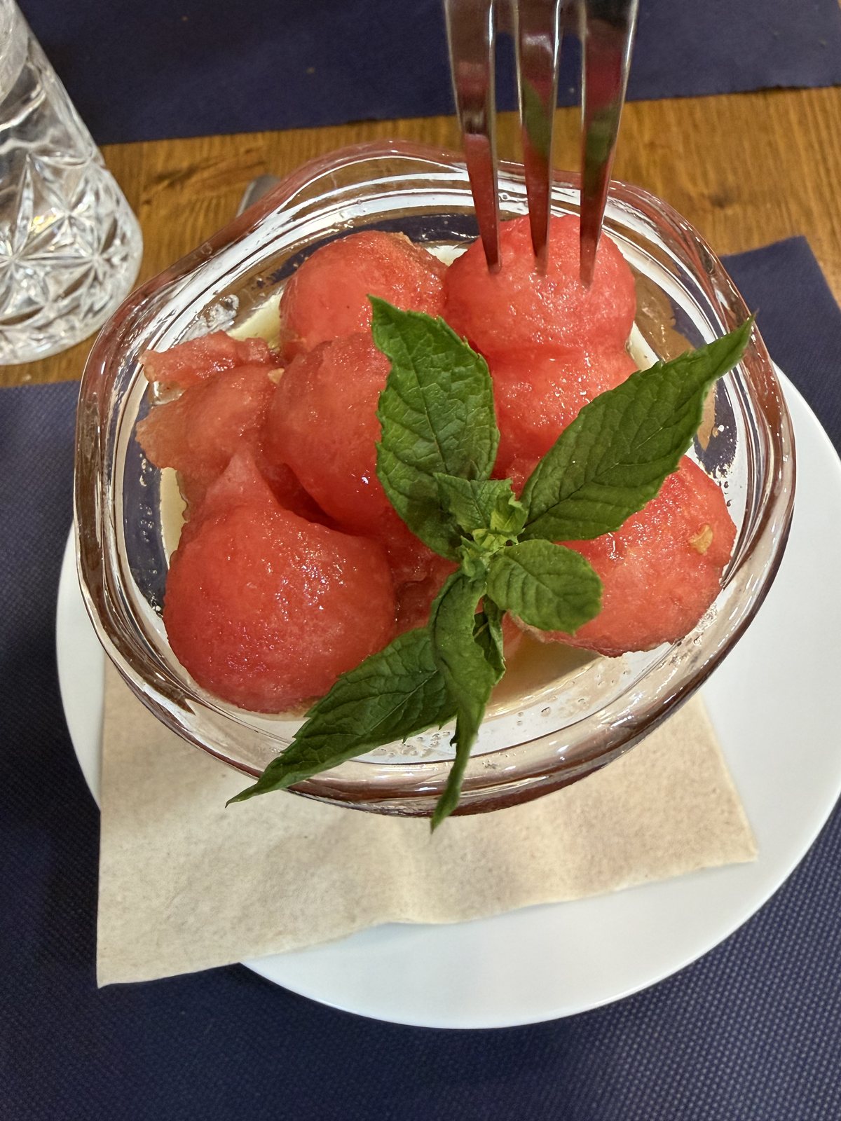 Sand&iacute;a a la menta fresca, postre de La Vaquer&iacute;a en Vilanova del Vall&egrave;s